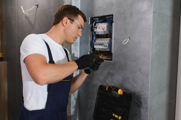 Best Commercial Electrician Services  in Melrose, MA