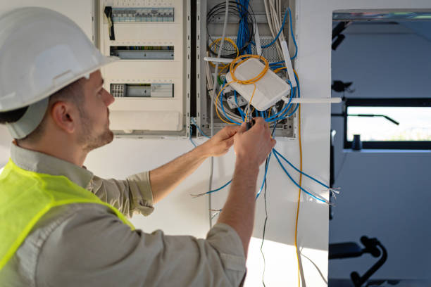 Best Emergency Electrical Repair  in Melrose, MA